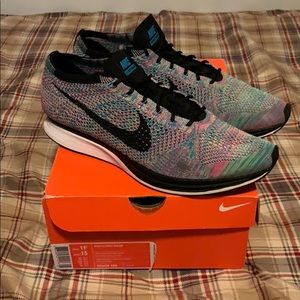 Nike Flyknit Race, multicolor